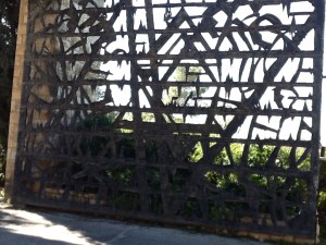 yad vashem gate